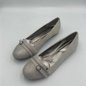 Bellini BAMBOO Light Gray Women's Flats Size 9.5 New without Box